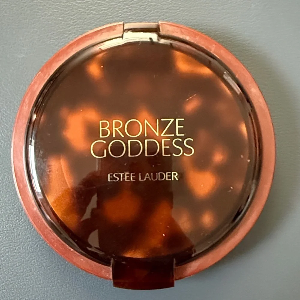 Estee Lauder Bronze goddess bronzer shade 03 medium deep